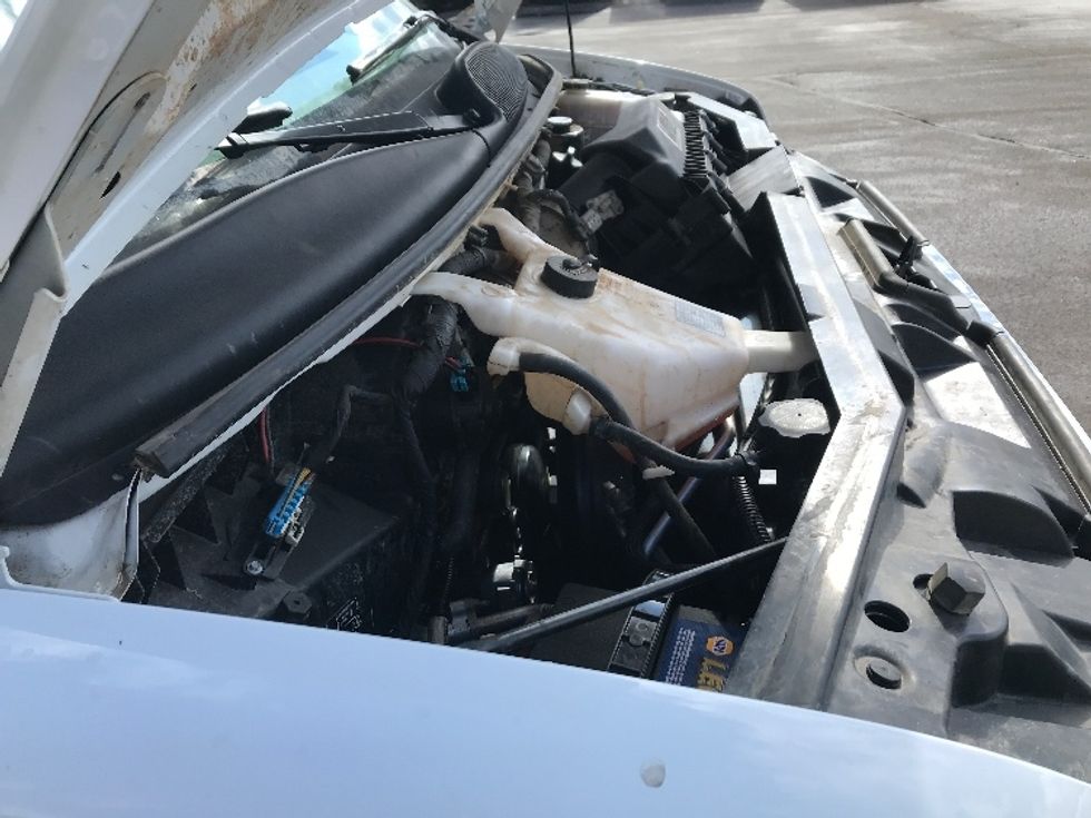 Light Duty Box Truck-Light and Medium Duty Trucks-GMC-2022-Savana G33903-Milwaukee-WI-70,472\n\t\tmiles-$ 38,750 - Image 22