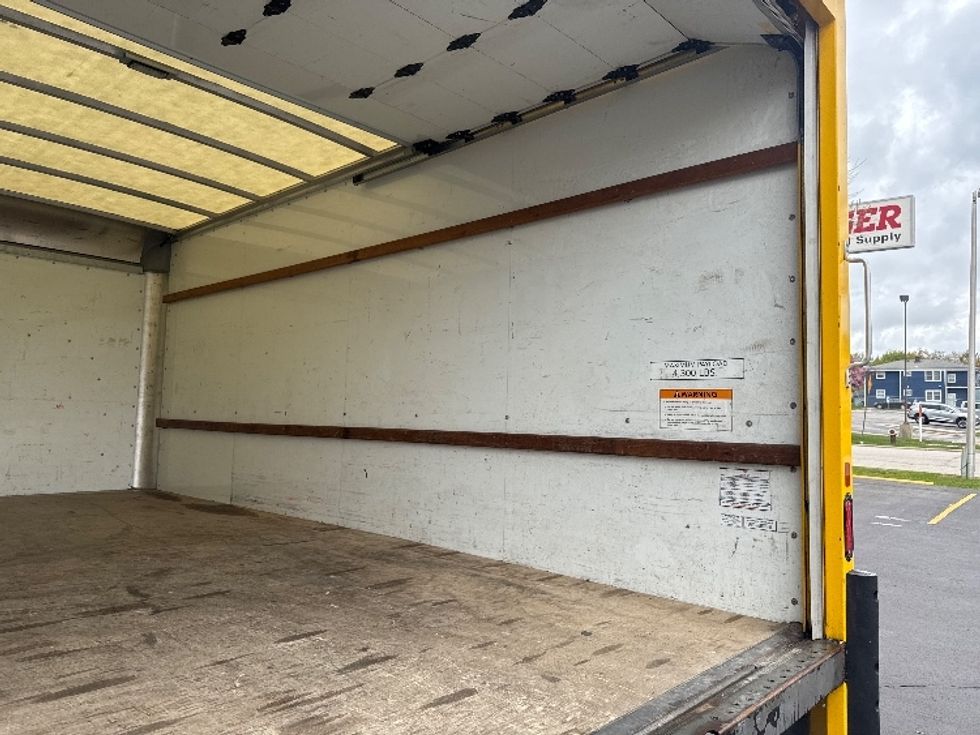 Light Duty Box Truck-Light and Medium Duty Trucks-GMC-2022-Savana G33903-Milwaukee-WI-70,586\n\t\tmiles-$ 29,250 - Image 10