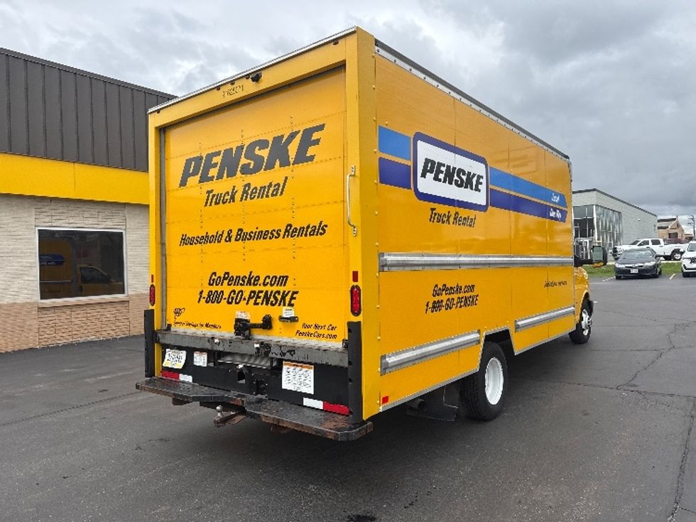 Light Duty Box Truck-Light and Medium Duty Trucks-GMC-2022-Savana G33903-Milwaukee-WI-70,586\n\t\tmiles-$ 29,250 - Image 11