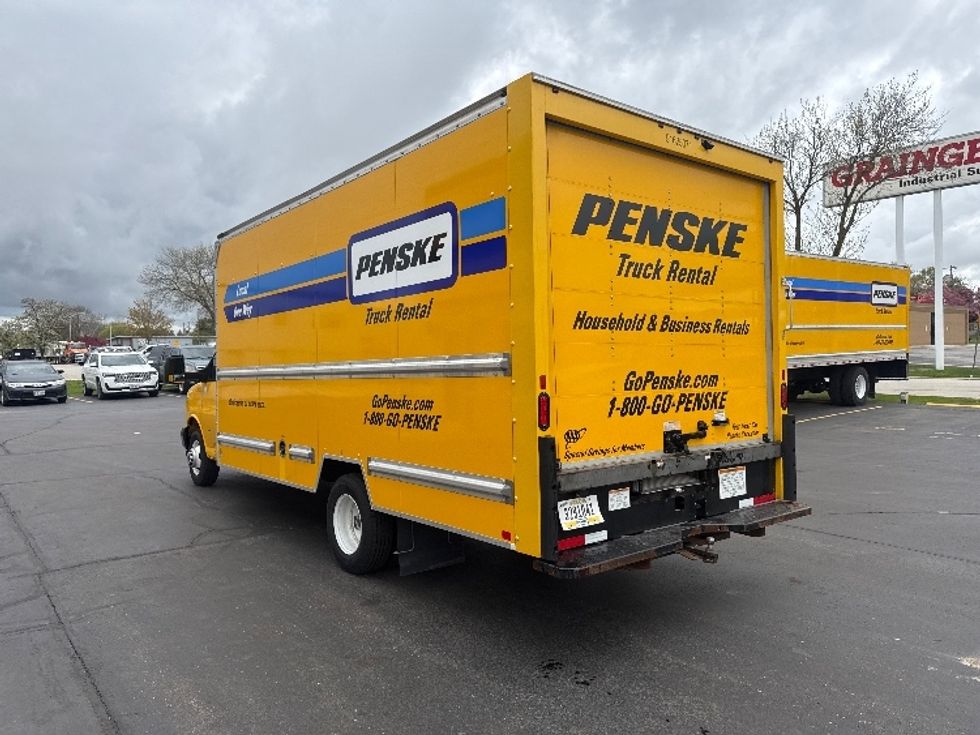 Light Duty Box Truck-Light and Medium Duty Trucks-GMC-2022-Savana G33903-Milwaukee-WI-70,586\n\t\tmiles-$ 29,250 - Image 5