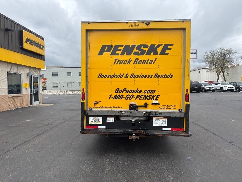 Light Duty Box Truck-Light and Medium Duty Trucks-GMC-2022-Savana G33903-Milwaukee-WI-70,586\n\t\tmiles-$ 29,250 - Image 6