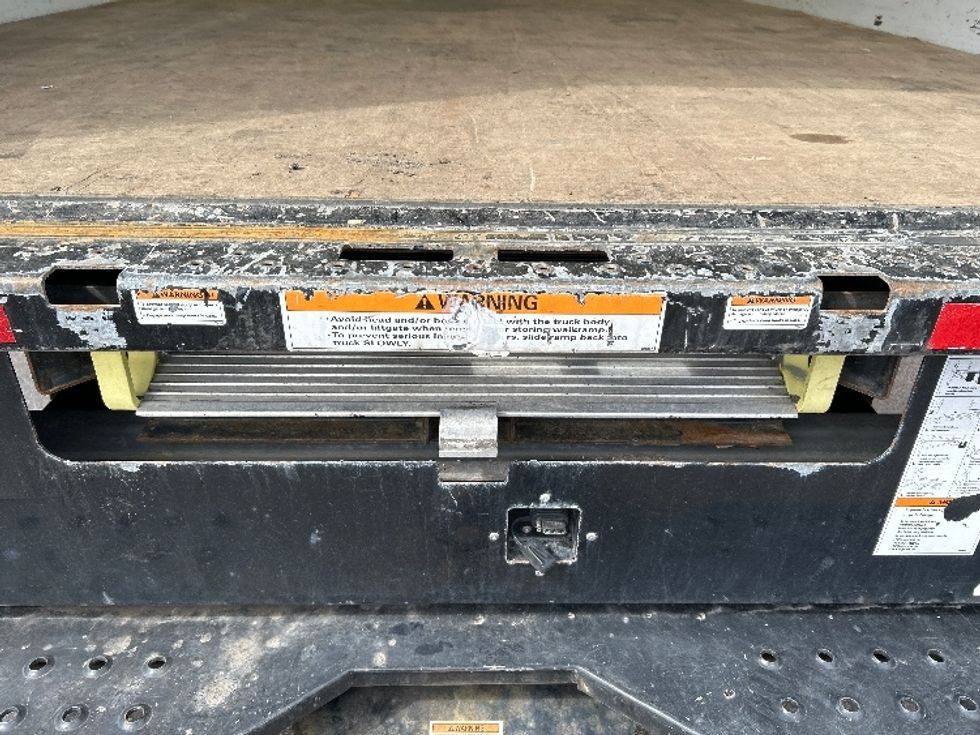 Light Duty Box Truck-Light and Medium Duty Trucks-GMC-2022-Savana G33903-Milwaukee-WI-74,348\n\t\tmiles-$ 31,250 - Image 10