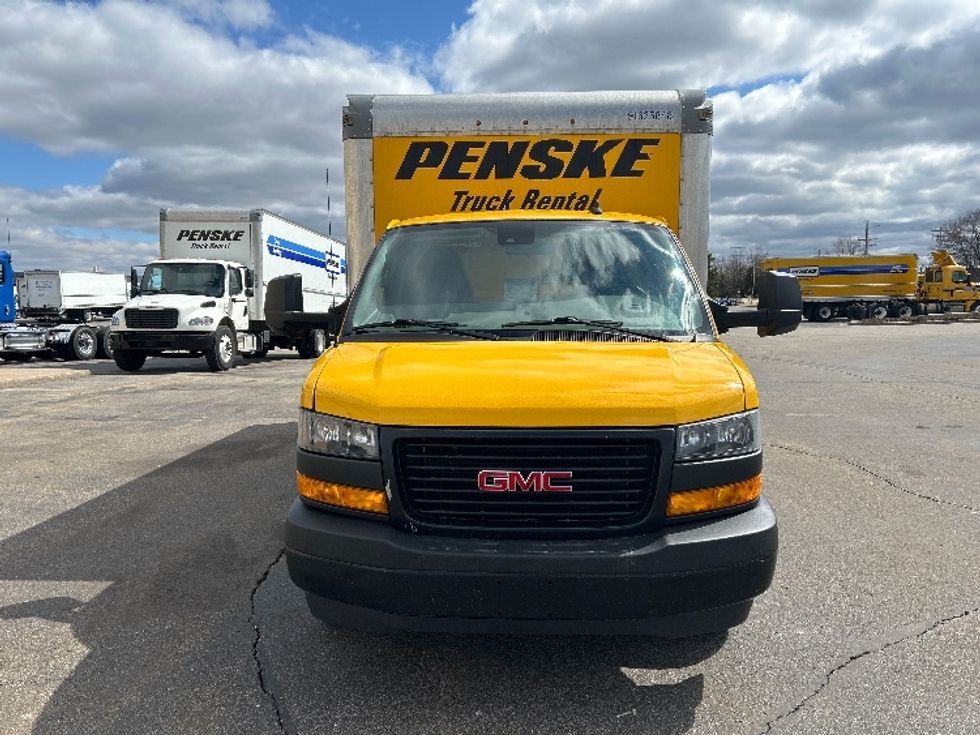 Light Duty Box Truck-Light and Medium Duty Trucks-GMC-2022-Savana G33903-Milwaukee-WI-74,348\n\t\tmiles-$ 31,250 - Image 2