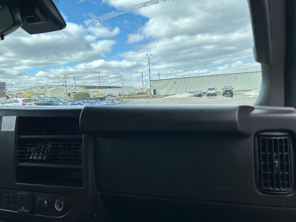 Light Duty Box Truck-Light and Medium Duty Trucks-GMC-2022-Savana G33903-Milwaukee-WI-74,348\n\t\tmiles-$ 31,250 - Image 21