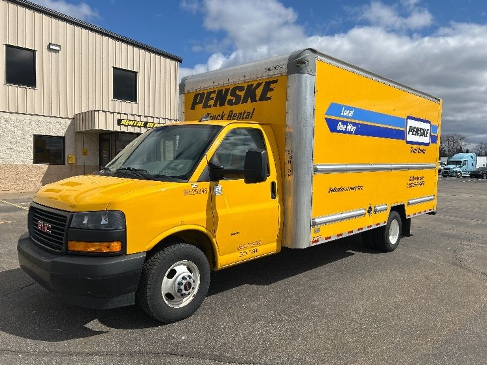 Light Duty Box Truck-Light and Medium Duty Trucks-GMC-2022-Savana G33903-Milwaukee-WI-74,348\n\t\tmiles-$ 31,250 - Image 3