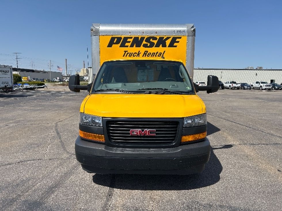 Light Duty Box Truck-Light and Medium Duty Trucks-GMC-2022-Savana G33903-Milwaukee-WI-74,943\n\t\tmiles-$ 30,000 - Image 2