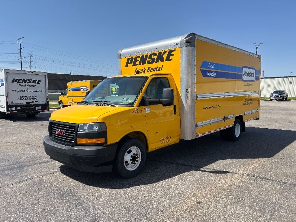Light Duty Box Truck-Light and Medium Duty Trucks-GMC-2022-Savana G33903-Milwaukee-WI-74,943\n\t\tmiles-$ 30,000 - Image 3