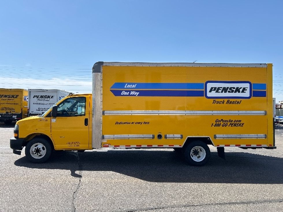 Light Duty Box Truck-Light and Medium Duty Trucks-GMC-2022-Savana G33903-Milwaukee-WI-74,943\n\t\tmiles-$ 30,000 - Image 4