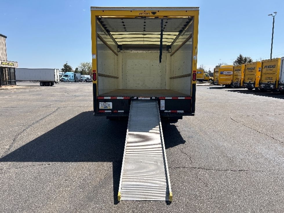 Light Duty Box Truck-Light and Medium Duty Trucks-GMC-2022-Savana G33903-Milwaukee-WI-74,943\n\t\tmiles-$ 30,000 - Image 9