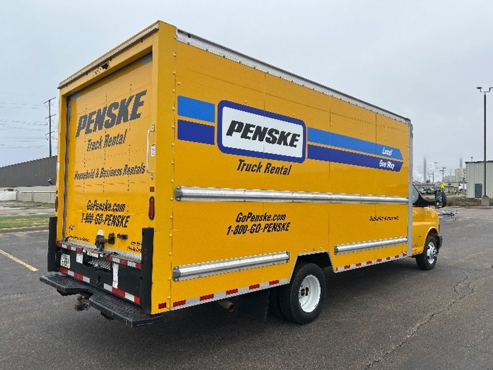 Light Duty Box Truck-Light and Medium Duty Trucks-GMC-2022-Savana G33903-Milwaukee-WI-76,614\n\t\tmiles-$ 31,000 - Image 13