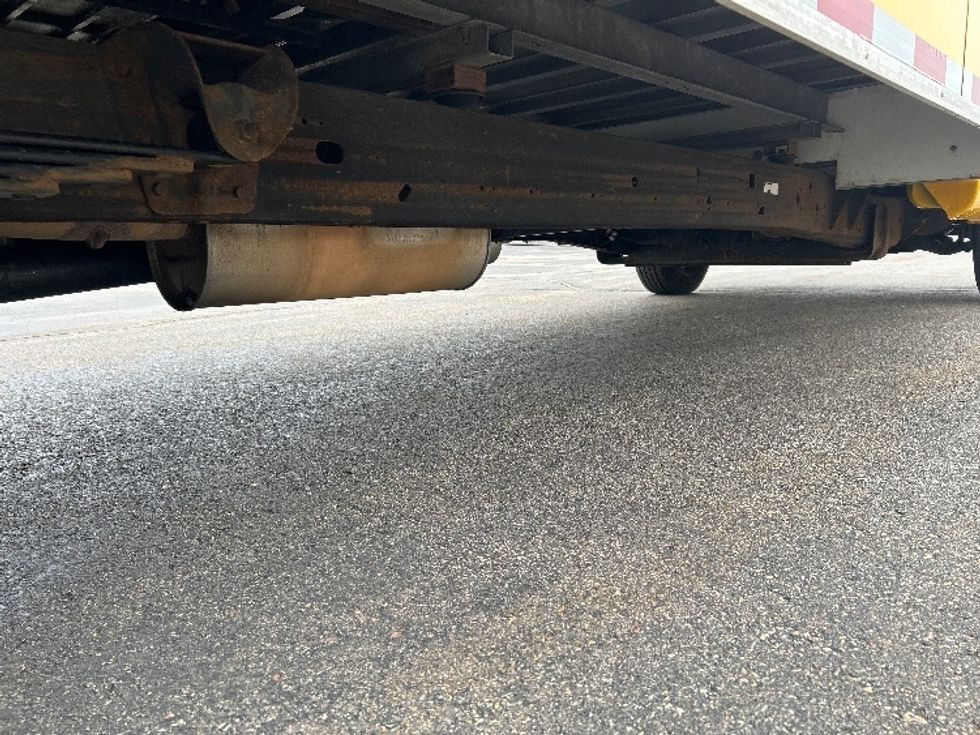 Light Duty Box Truck-Light and Medium Duty Trucks-GMC-2022-Savana G33903-Milwaukee-WI-76,614\n\t\tmiles-$ 31,000 - Image 14