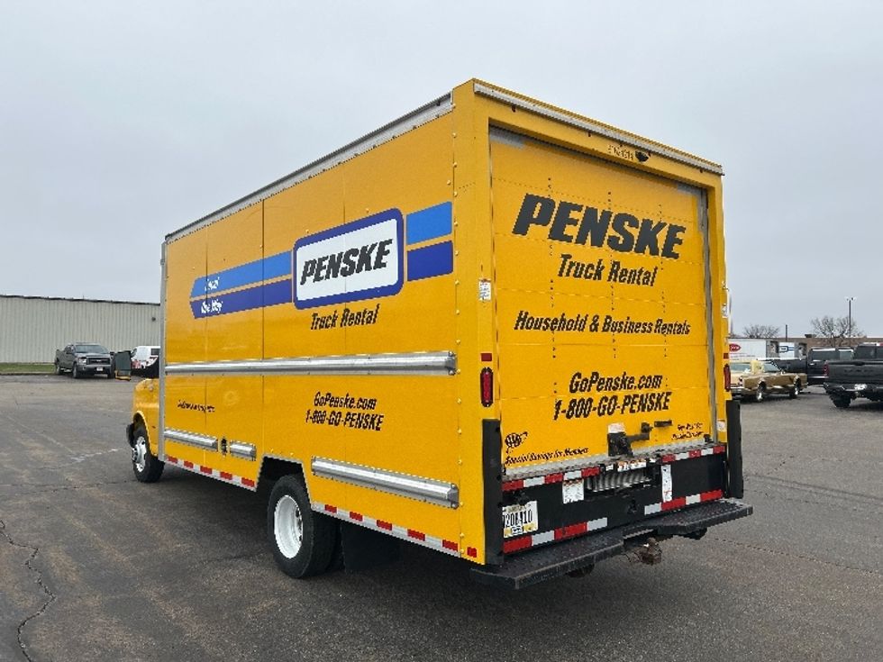 Light Duty Box Truck-Light and Medium Duty Trucks-GMC-2022-Savana G33903-Milwaukee-WI-76,614\n\t\tmiles-$ 31,000 - Image 6