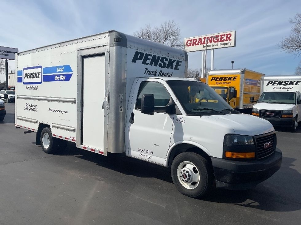 Light Duty Box Truck-Light and Medium Duty Trucks-GMC-2022-Savana G33903-Milwaukee-WI-77,510\n\t\tmiles-$ 37,500 - Image 1