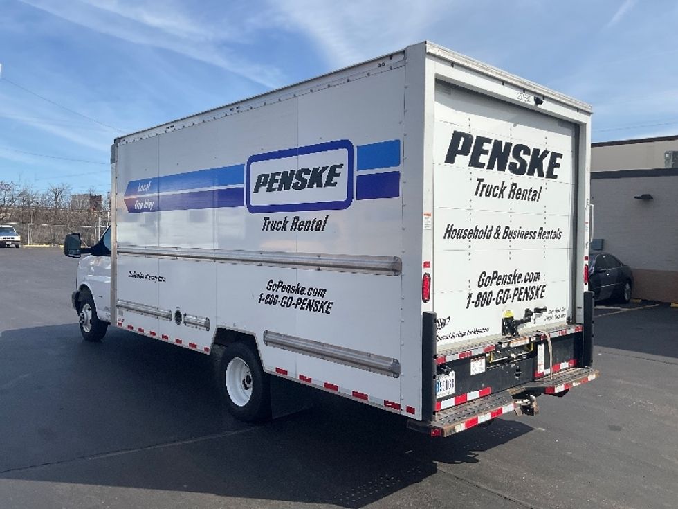 Light Duty Box Truck-Light and Medium Duty Trucks-GMC-2022-Savana G33903-Milwaukee-WI-77,510\n\t\tmiles-$ 37,500 - Image 6