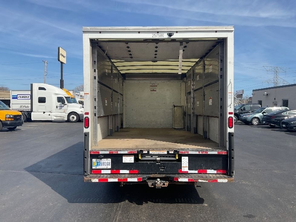 Light Duty Box Truck-Light and Medium Duty Trucks-GMC-2022-Savana G33903-Milwaukee-WI-77,510\n\t\tmiles-$ 37,500 - Image 8