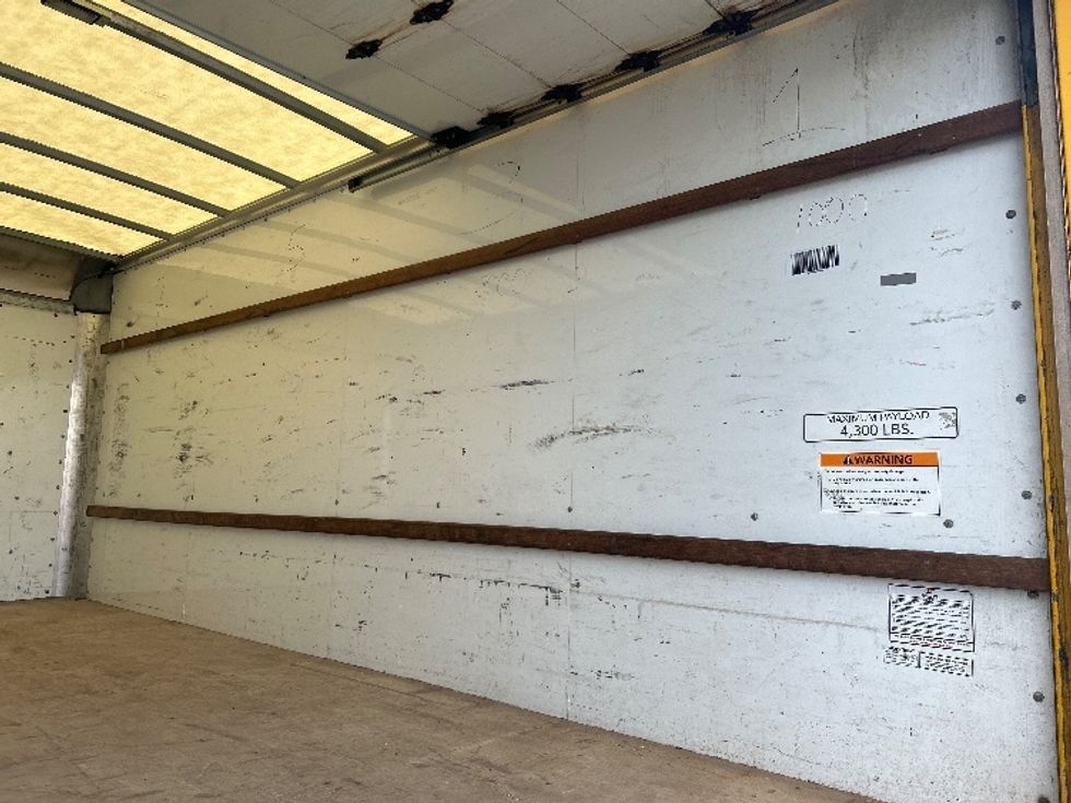 Light Duty Box Truck-Light and Medium Duty Trucks-GMC-2022-Savana G33903-Milwaukee-WI-78,007\n\t\tmiles-$ 30,000 - Image 11