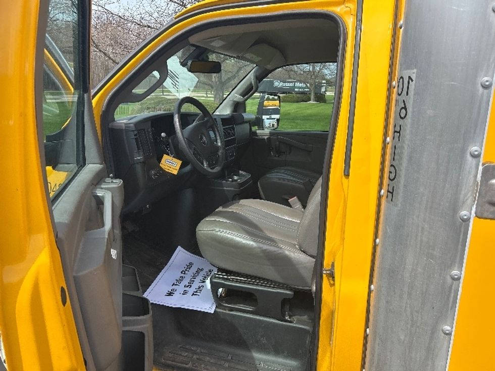 Light Duty Box Truck-Light and Medium Duty Trucks-GMC-2022-Savana G33903-Milwaukee-WI-78,007\n\t\tmiles-$ 30,000 - Image 15