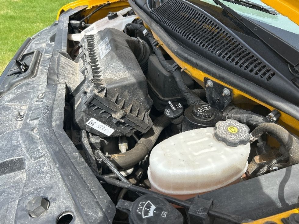 Light Duty Box Truck-Light and Medium Duty Trucks-GMC-2022-Savana G33903-Milwaukee-WI-78,007\n\t\tmiles-$ 30,000 - Image 23