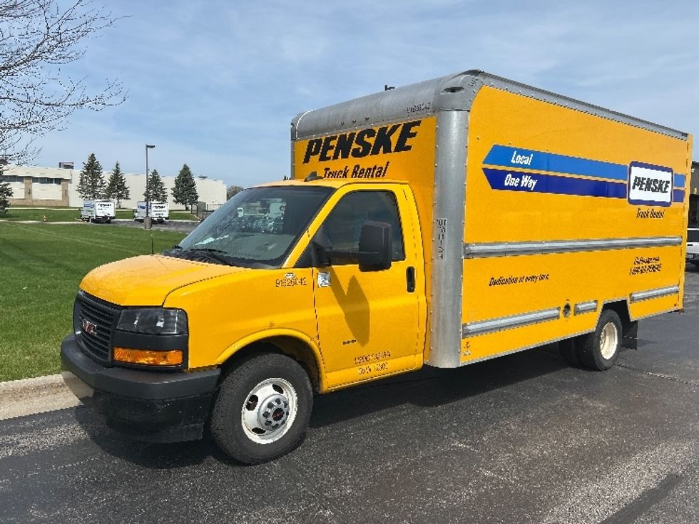 Light Duty Box Truck-Light and Medium Duty Trucks-GMC-2022-Savana G33903-Milwaukee-WI-78,007\n\t\tmiles-$ 30,000 - Image 3