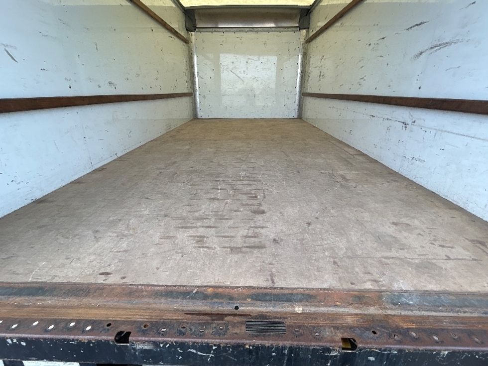 Light Duty Box Truck-Light and Medium Duty Trucks-GMC-2022-Savana G33903-Milwaukee-WI-78,007\n\t\tmiles-$ 30,000 - Image 9