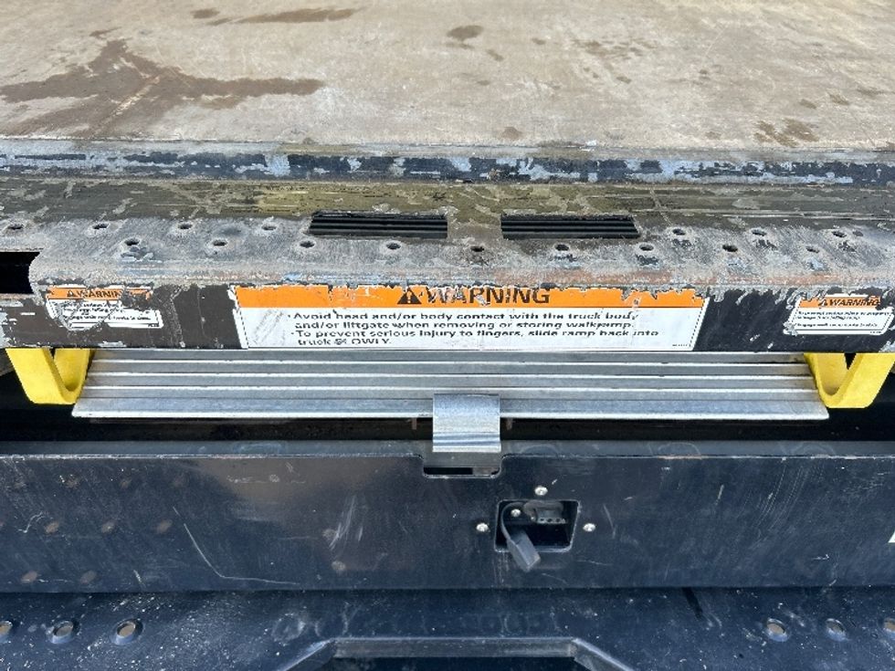 Light Duty Box Truck-Light and Medium Duty Trucks-GMC-2022-Savana G33903-Milwaukee-WI-78,551\n\t\tmiles-$ 30,750 - Image 10