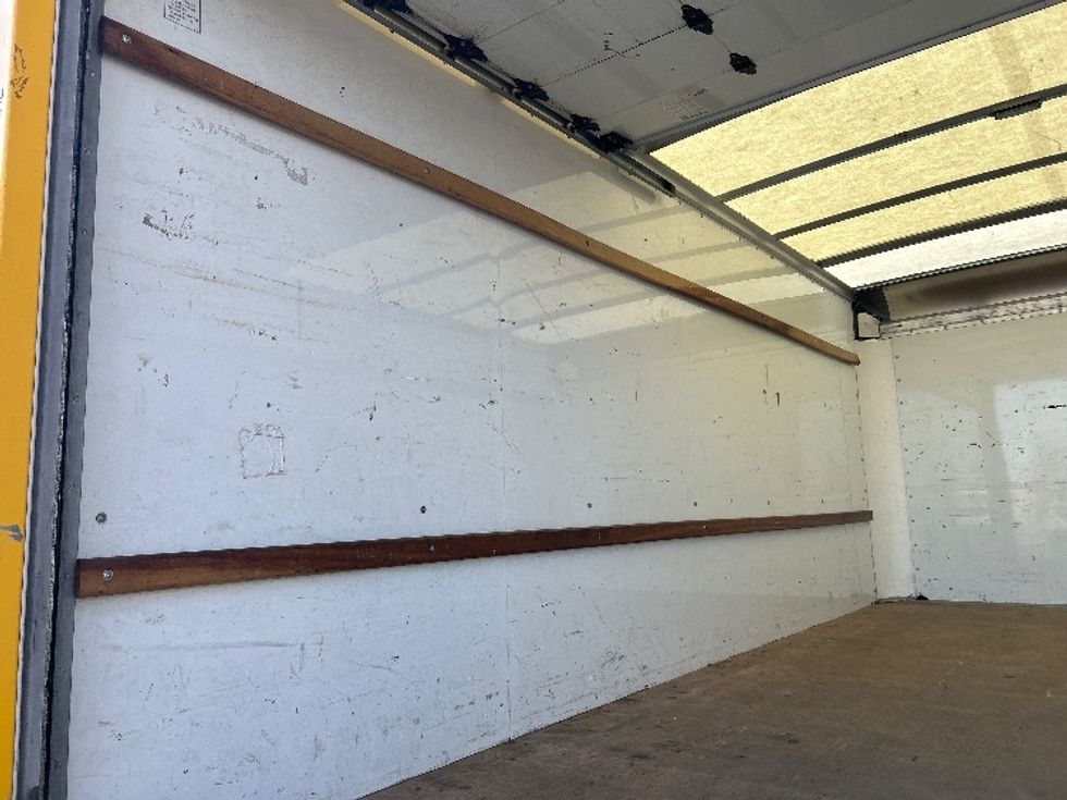 Light Duty Box Truck-Light and Medium Duty Trucks-GMC-2022-Savana G33903-Milwaukee-WI-78,551\n\t\tmiles-$ 30,750 - Image 11