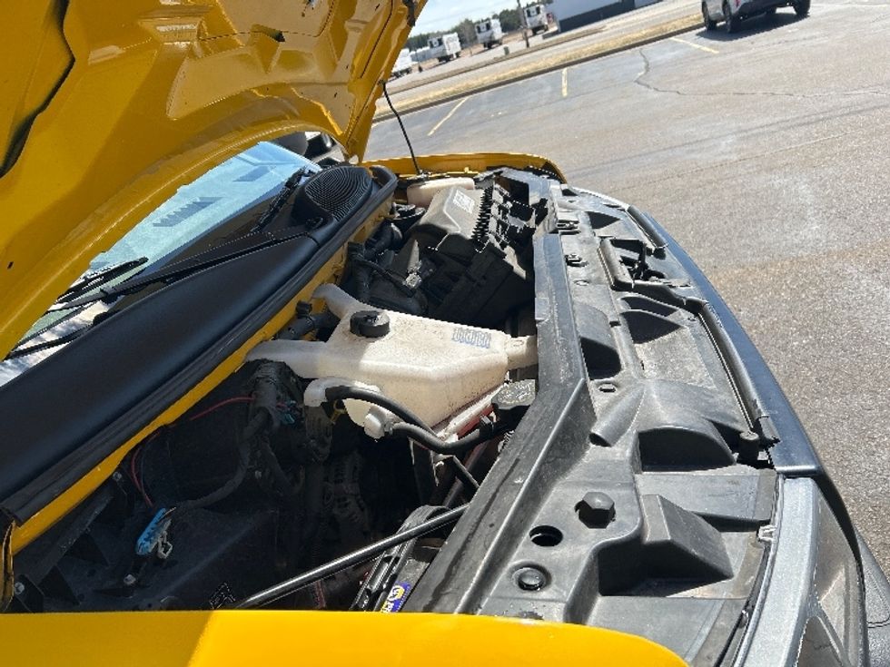 Light Duty Box Truck-Light and Medium Duty Trucks-GMC-2022-Savana G33903-Milwaukee-WI-78,551\n\t\tmiles-$ 30,750 - Image 23