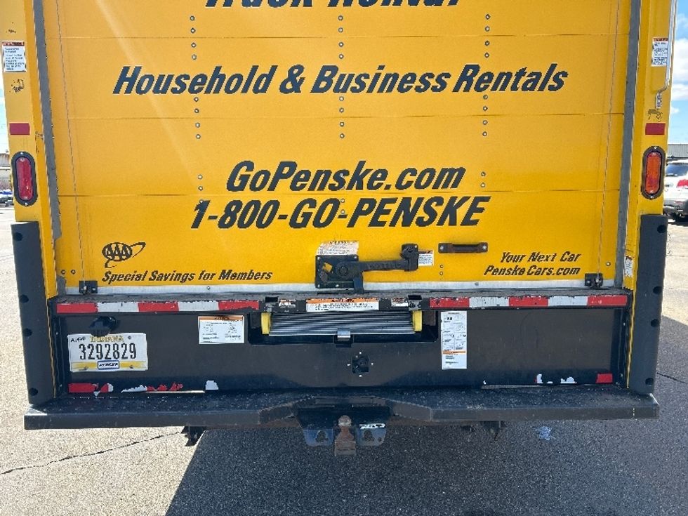 Light Duty Box Truck-Light and Medium Duty Trucks-GMC-2022-Savana G33903-Milwaukee-WI-78,551\n\t\tmiles-$ 30,750 - Image 26