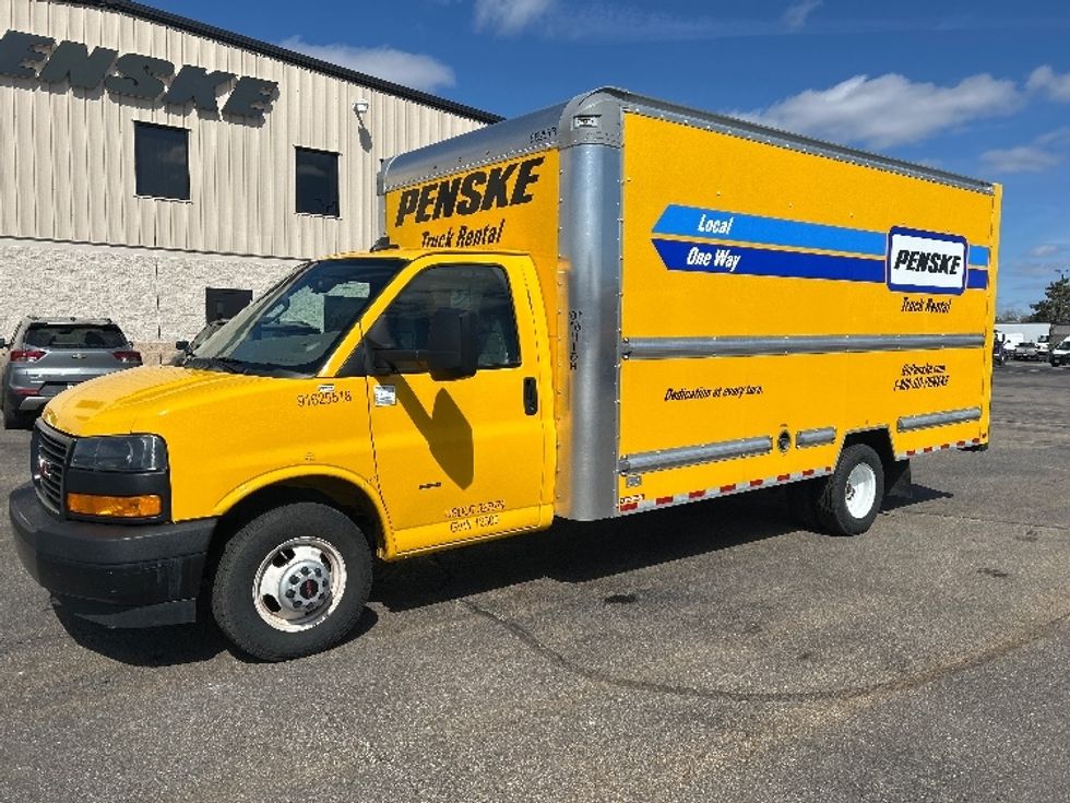 Light Duty Box Truck-Light and Medium Duty Trucks-GMC-2022-Savana G33903-Milwaukee-WI-78,551\n\t\tmiles-$ 30,750 - Image 3