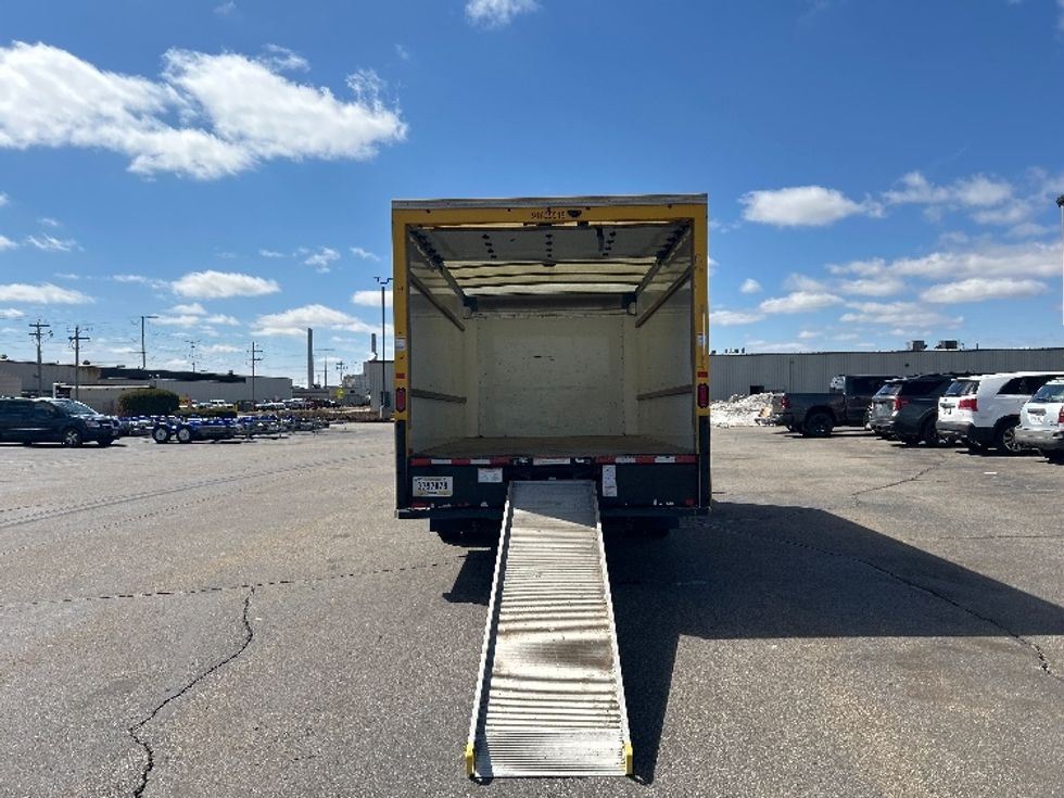 Light Duty Box Truck-Light and Medium Duty Trucks-GMC-2022-Savana G33903-Milwaukee-WI-78,551\n\t\tmiles-$ 30,750 - Image 9