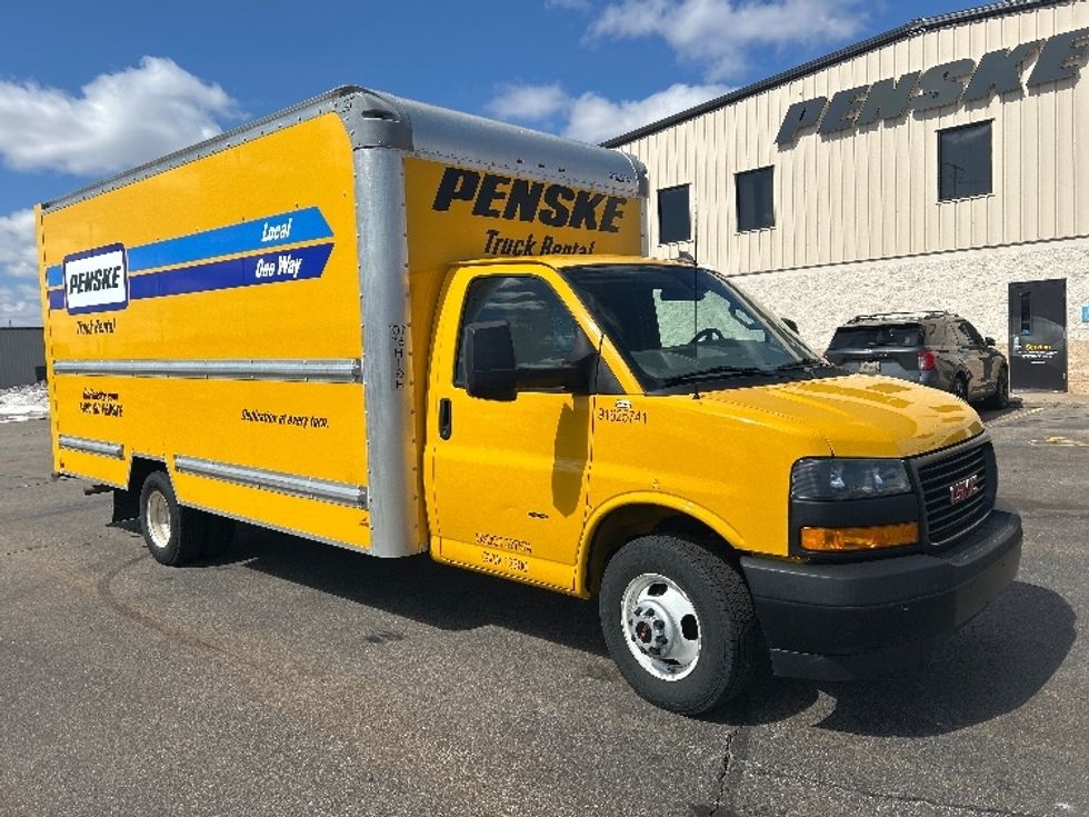 Light Duty Box Truck-Light and Medium Duty Trucks-GMC-2022-Savana G33903-Milwaukee-WI-78,841\n\t\tmiles-$ 30,750 - Image 1