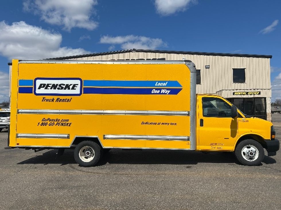 Light Duty Box Truck-Light and Medium Duty Trucks-GMC-2022-Savana G33903-Milwaukee-WI-78,841\n\t\tmiles-$ 30,750 - Image 15