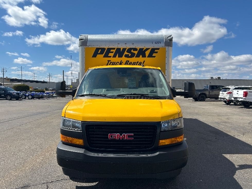 Light Duty Box Truck-Light and Medium Duty Trucks-GMC-2022-Savana G33903-Milwaukee-WI-78,841\n\t\tmiles-$ 30,750 - Image 2