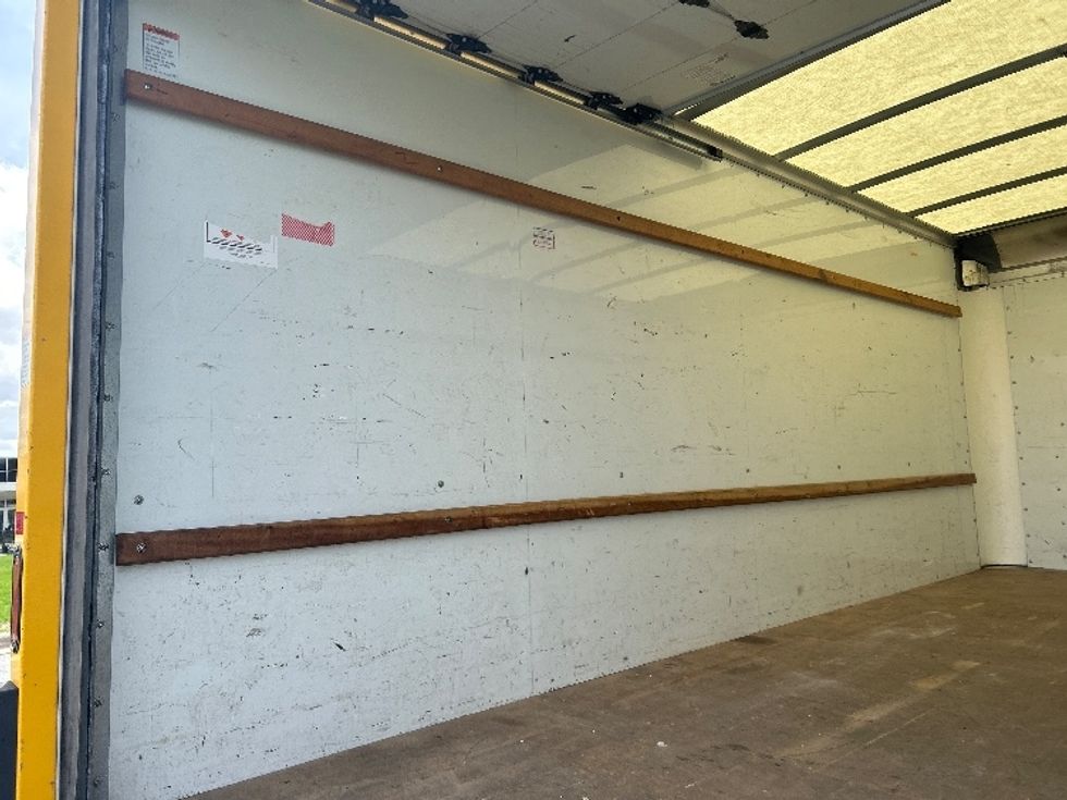 Light Duty Box Truck-Light and Medium Duty Trucks-GMC-2022-Savana G33903-Milwaukee-WI-79,821\n\t\tmiles-$ 29,750 - Image 10