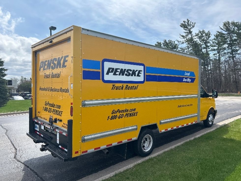 Light Duty Box Truck-Light and Medium Duty Trucks-GMC-2022-Savana G33903-Milwaukee-WI-79,821\n\t\tmiles-$ 29,750 - Image 12