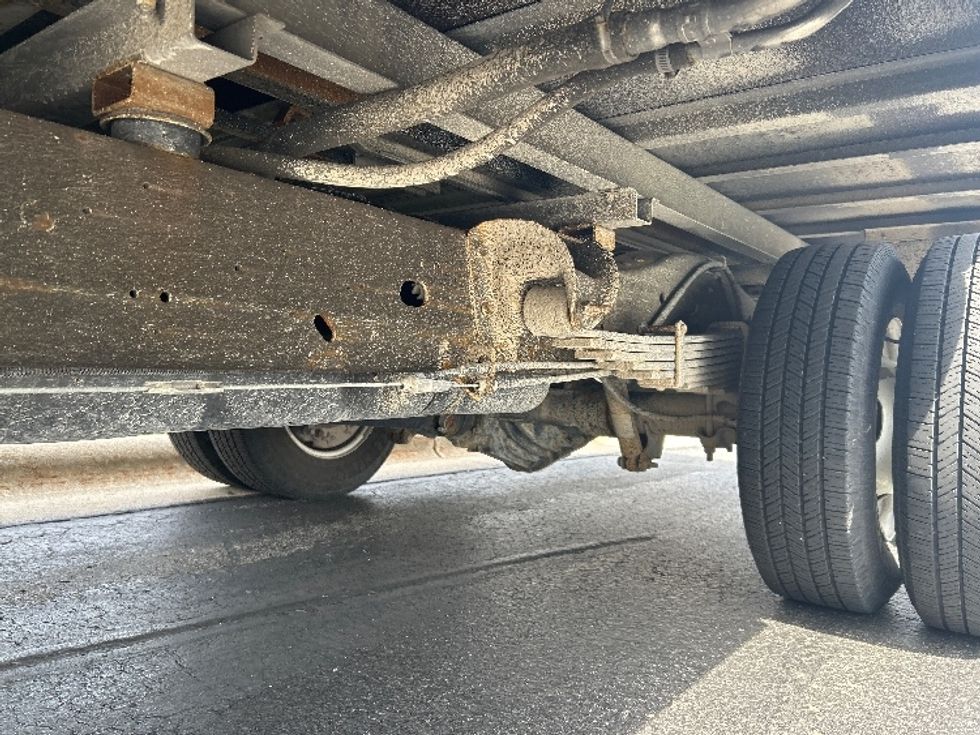Light Duty Box Truck-Light and Medium Duty Trucks-GMC-2022-Savana G33903-Milwaukee-WI-79,821\n\t\tmiles-$ 29,750 - Image 5