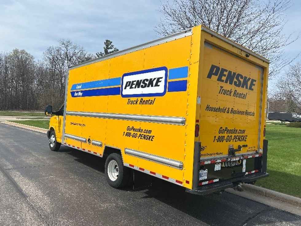 Light Duty Box Truck-Light and Medium Duty Trucks-GMC-2022-Savana G33903-Milwaukee-WI-79,821\n\t\tmiles-$ 29,750 - Image 6
