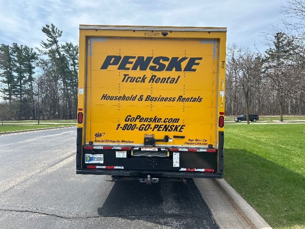Light Duty Box Truck-Light and Medium Duty Trucks-GMC-2022-Savana G33903-Milwaukee-WI-79,821\n\t\tmiles-$ 29,750 - Image 7