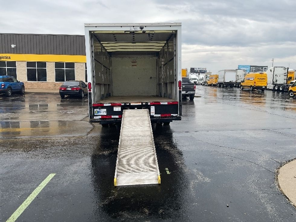 Light Duty Box Truck-Light and Medium Duty Trucks-GMC-2022-Savana G33903-Milwaukee-WI-85,379\n\t\tmiles-$ 35,500 - Image 10