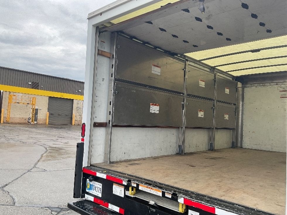 Light Duty Box Truck-Light and Medium Duty Trucks-GMC-2022-Savana G33903-Milwaukee-WI-85,379\n\t\tmiles-$ 35,500 - Image 11