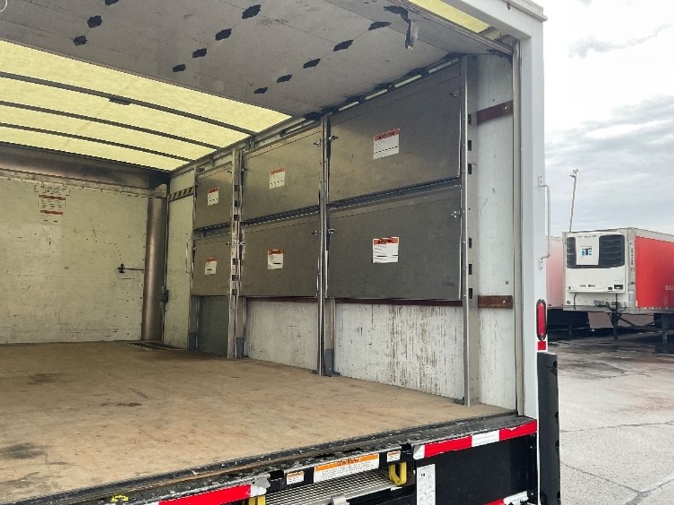 Light Duty Box Truck-Light and Medium Duty Trucks-GMC-2022-Savana G33903-Milwaukee-WI-85,379\n\t\tmiles-$ 35,500 - Image 12