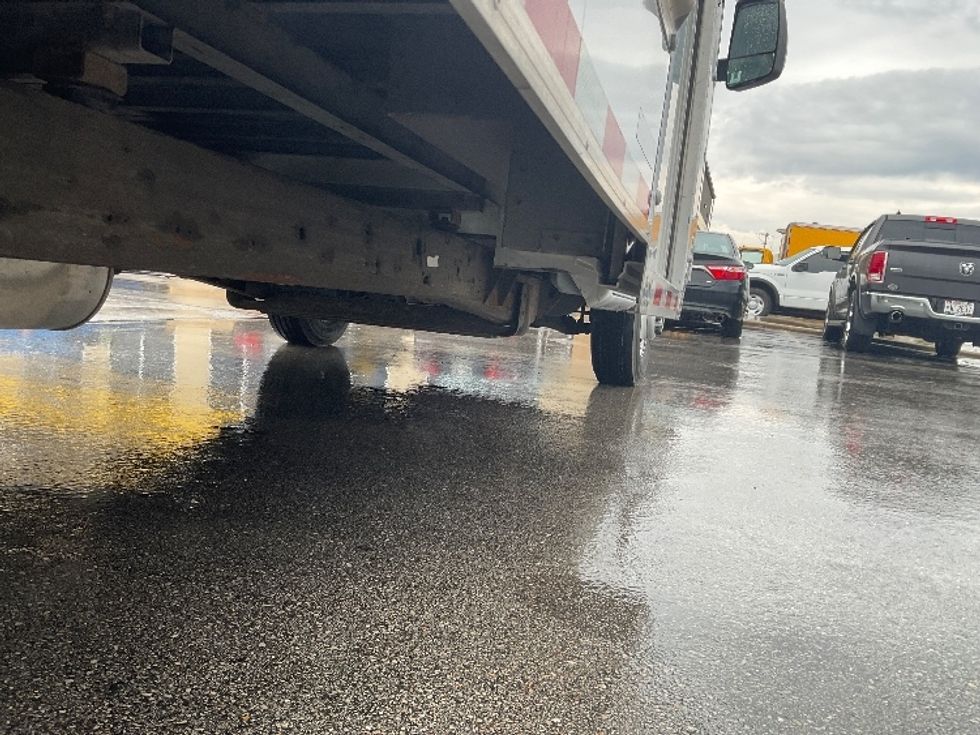 Light Duty Box Truck-Light and Medium Duty Trucks-GMC-2022-Savana G33903-Milwaukee-WI-85,379\n\t\tmiles-$ 35,500 - Image 14