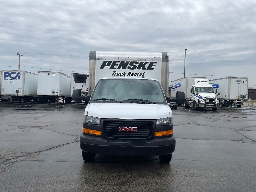 Light Duty Box Truck-Light and Medium Duty Trucks-GMC-2022-Savana G33903-Milwaukee-WI-85,379\n\t\tmiles-$ 35,500 - Image 2