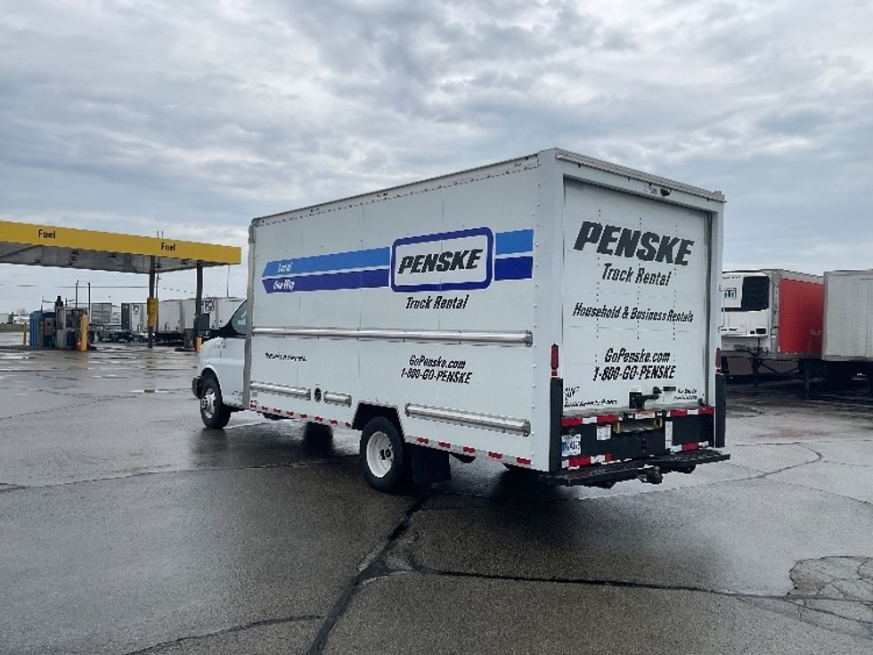 Light Duty Box Truck-Light and Medium Duty Trucks-GMC-2022-Savana G33903-Milwaukee-WI-85,379\n\t\tmiles-$ 35,500 - Image 5