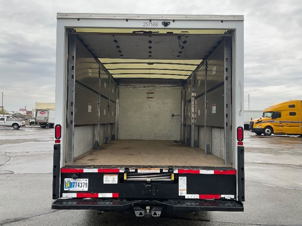 Light Duty Box Truck-Light and Medium Duty Trucks-GMC-2022-Savana G33903-Milwaukee-WI-85,379\n\t\tmiles-$ 35,500 - Image 7
