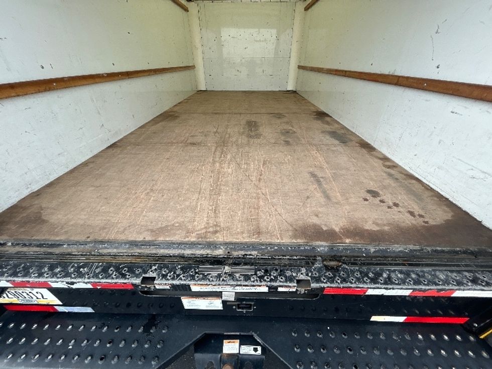 Light Duty Box Truck-Light and Medium Duty Trucks-GMC-2022-Savana G33903-Milwaukee-WI-94,919\n\t\tmiles-$ 29,000 - Image 10