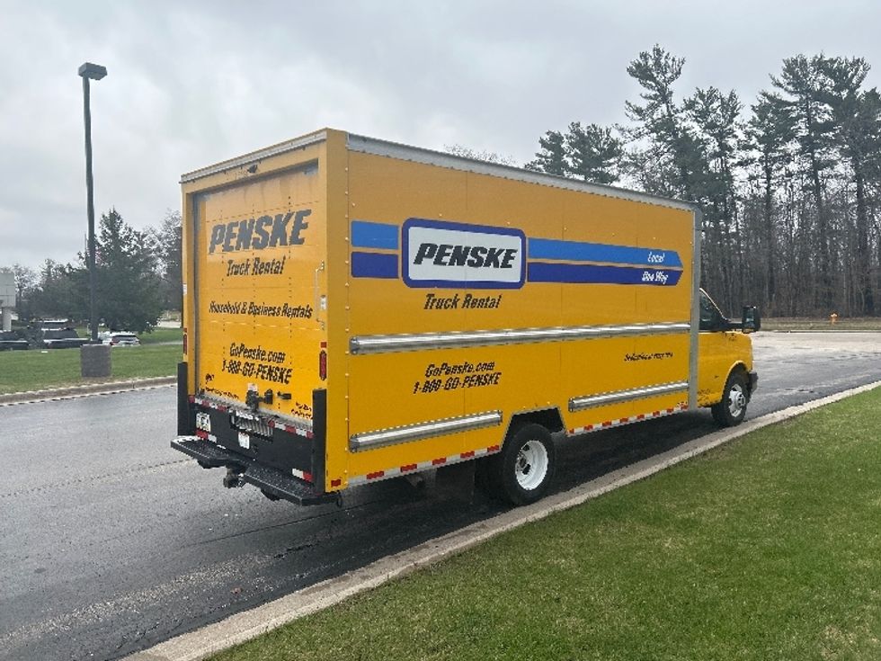 Light Duty Box Truck-Light and Medium Duty Trucks-GMC-2022-Savana G33903-Milwaukee-WI-94,919\n\t\tmiles-$ 29,000 - Image 12