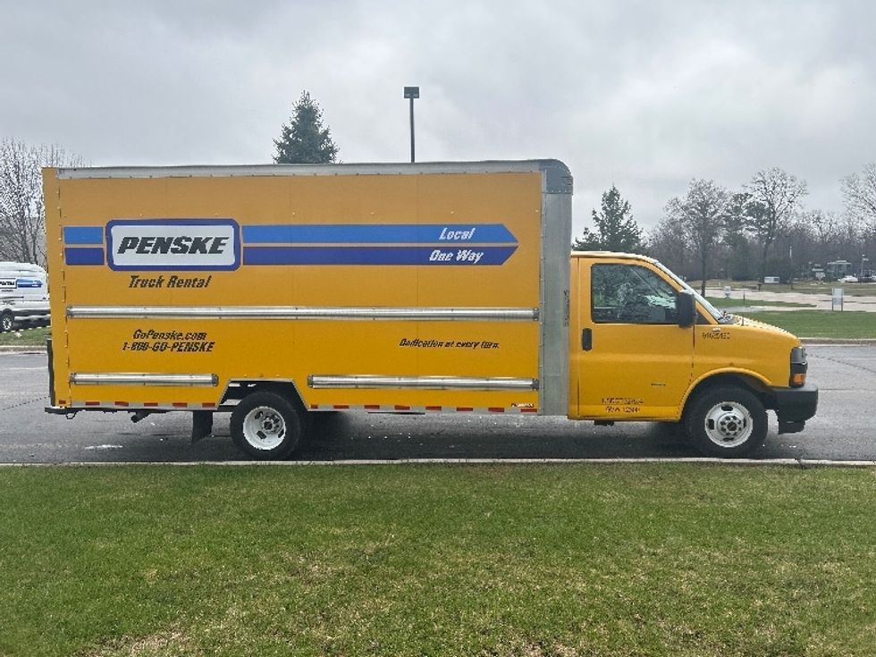 Light Duty Box Truck-Light and Medium Duty Trucks-GMC-2022-Savana G33903-Milwaukee-WI-94,919\n\t\tmiles-$ 29,000 - Image 14