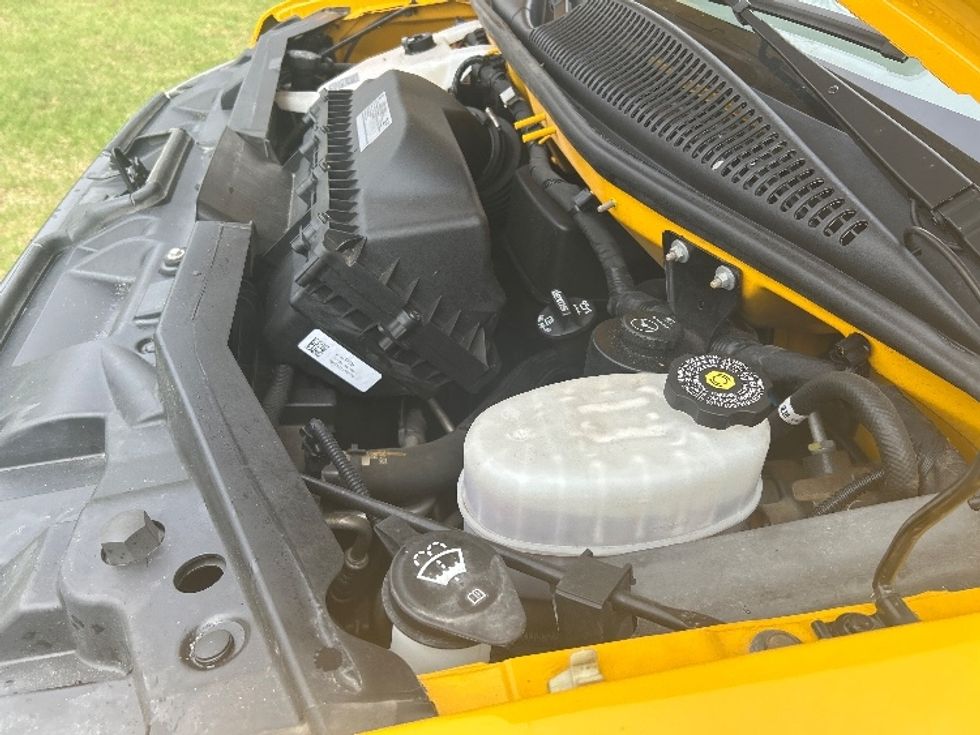 Light Duty Box Truck-Light and Medium Duty Trucks-GMC-2022-Savana G33903-Milwaukee-WI-94,919\n\t\tmiles-$ 29,000 - Image 23