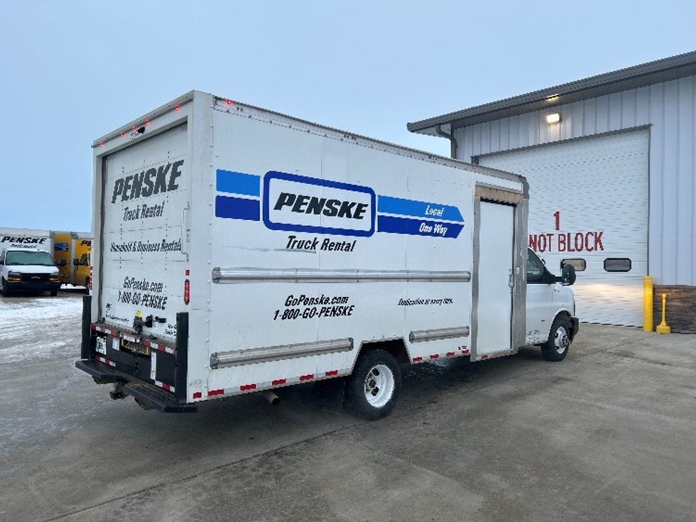 2022 Gmc Savana 3500 Cutaway photo 11